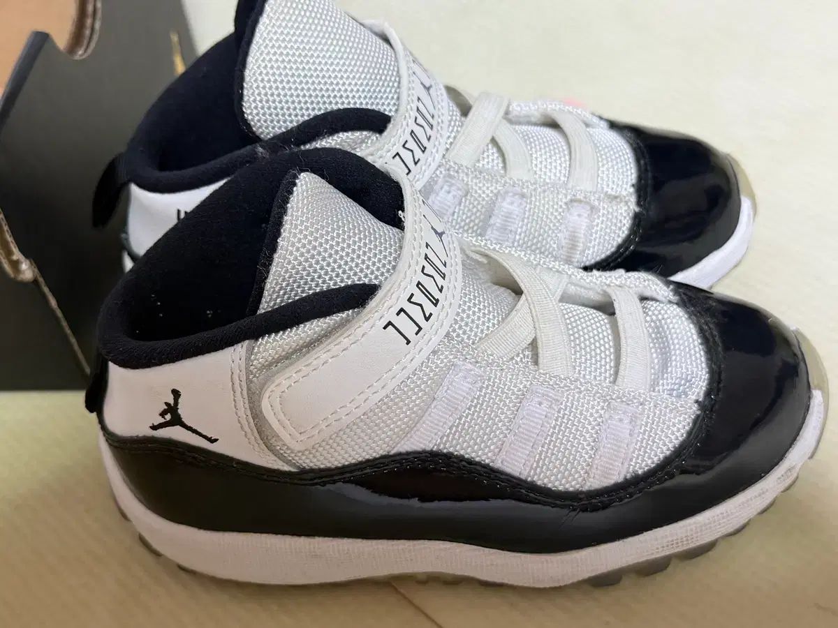 ジョーダン11 レトロ 150 2回着用 状態良し