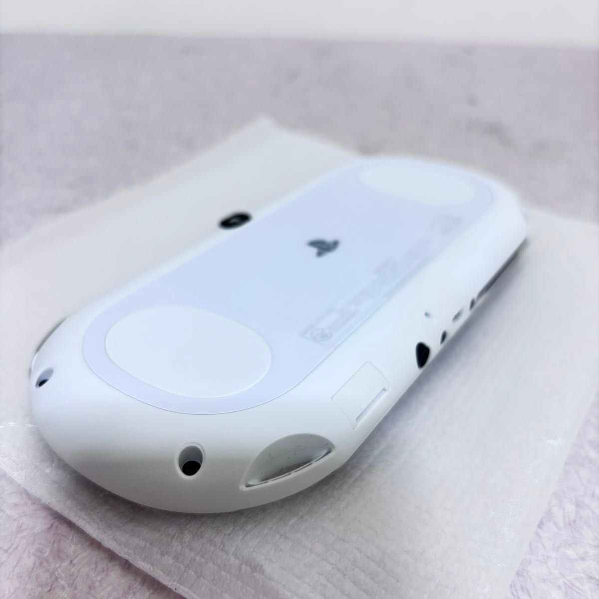 グレイシャーホワイト