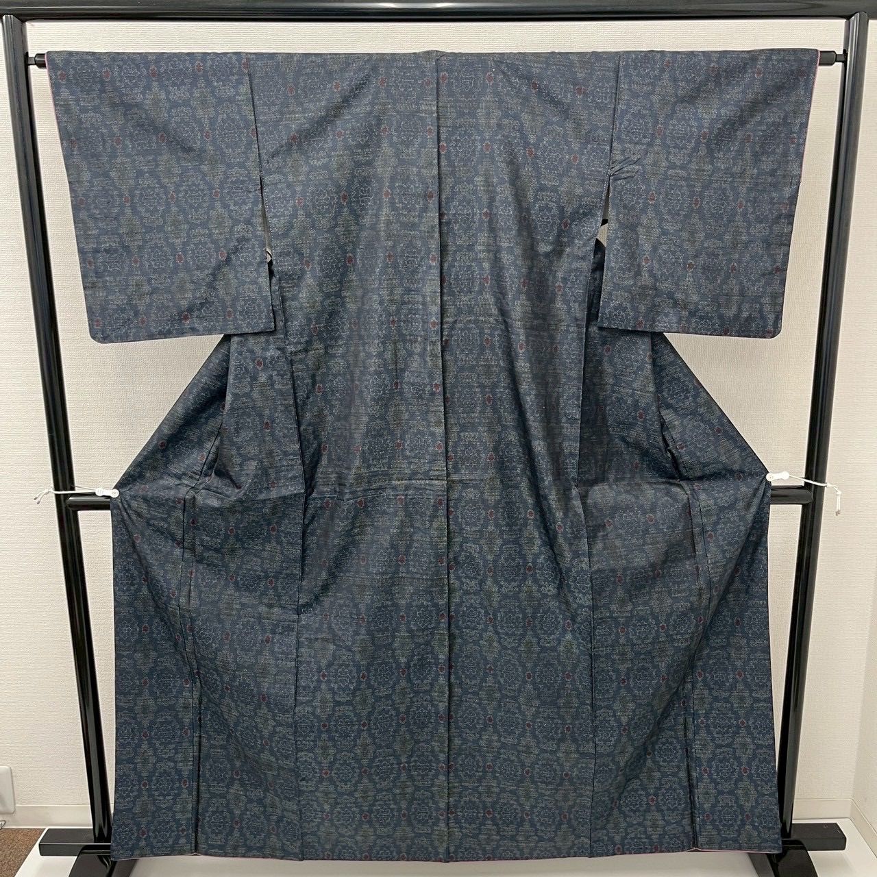 本場大島紬 横双 上品な絣の織出し 藍泥 正絹 MK-2065 - メルカリ