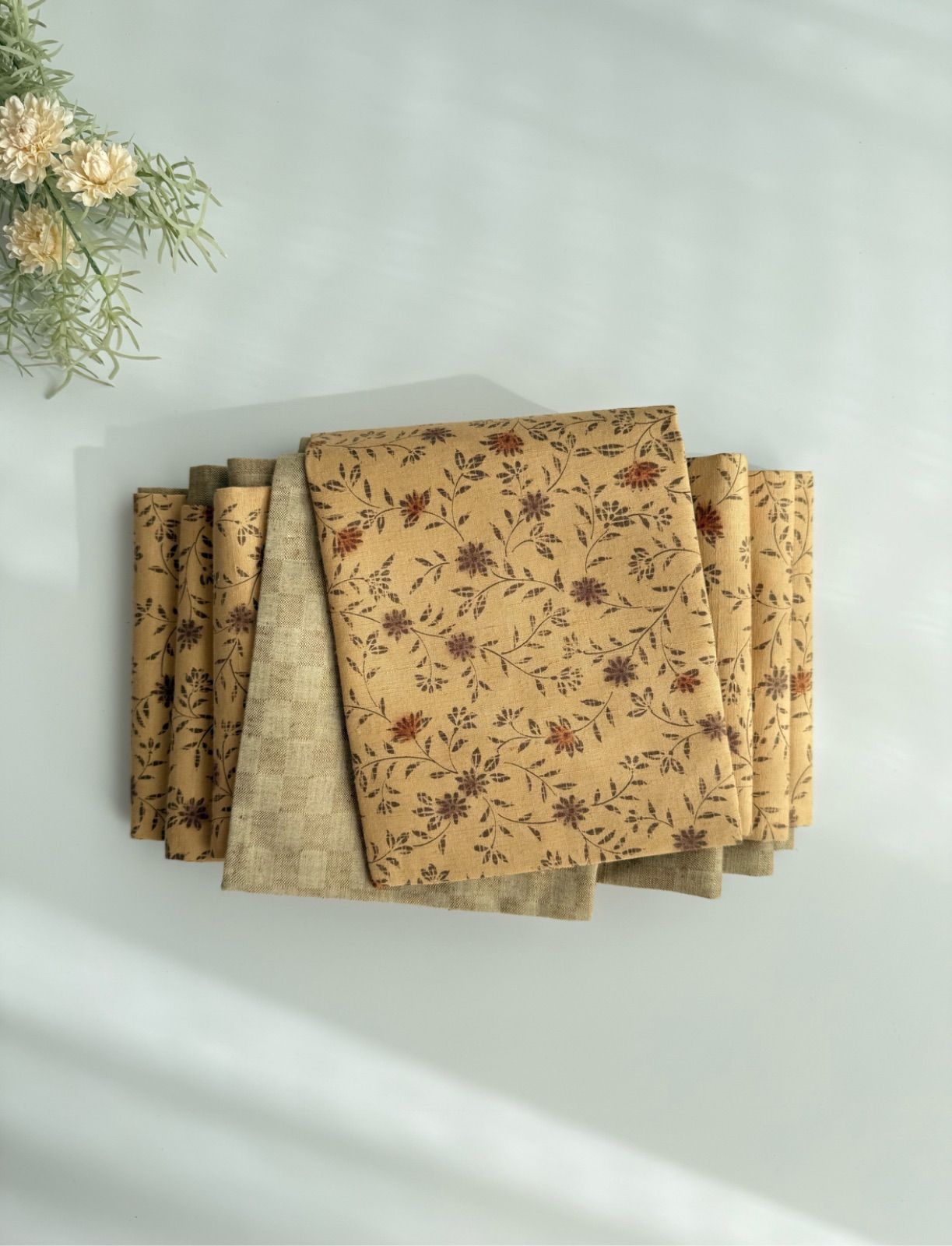 ベージュ×市松模様の地紋の紬 ベージュ