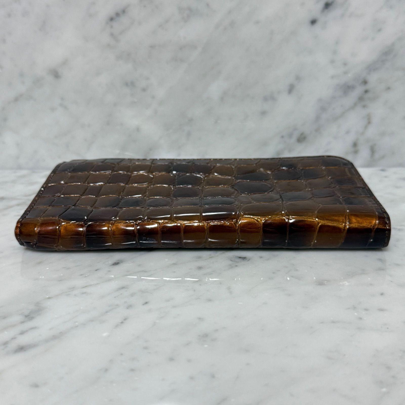 美品 COCCO FIORE コッコフィオーレ 長財布 ラウンドファスナー L字 