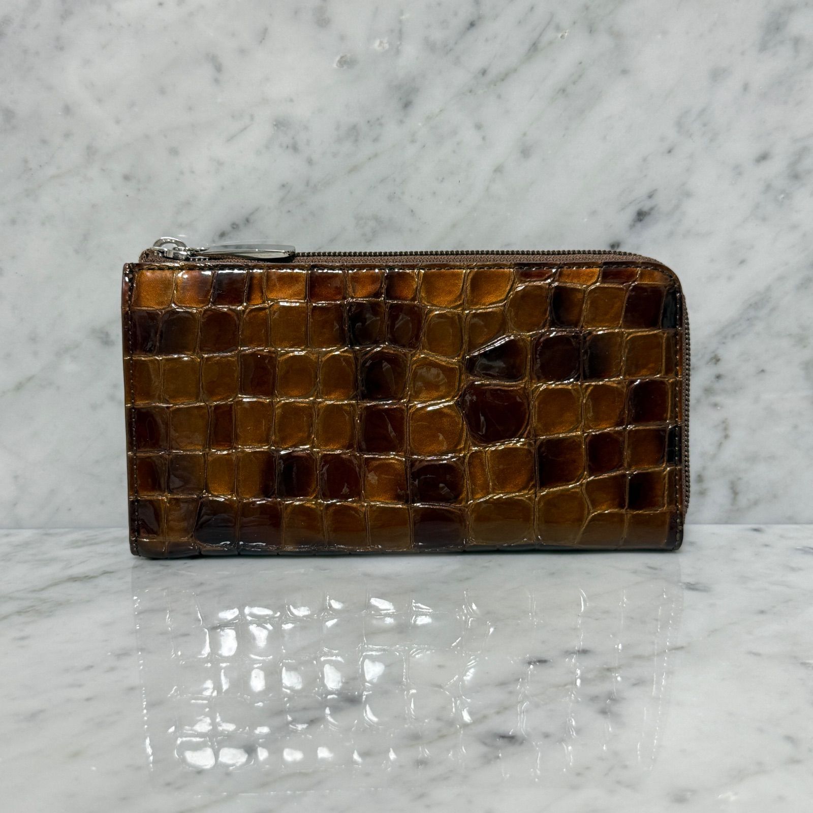 美品 COCCO FIORE コッコフィオーレ 長財布 ラウンドファスナー L字