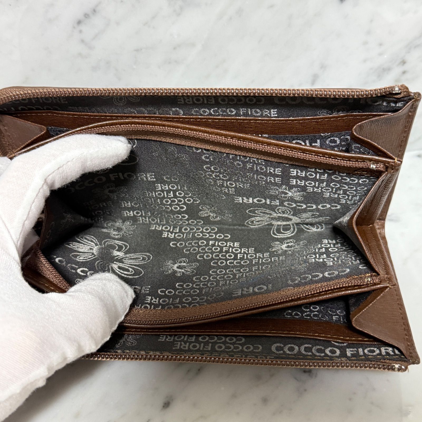 美品 COCCO FIORE コッコフィオーレ 長財布 ラウンドファスナー L字 
