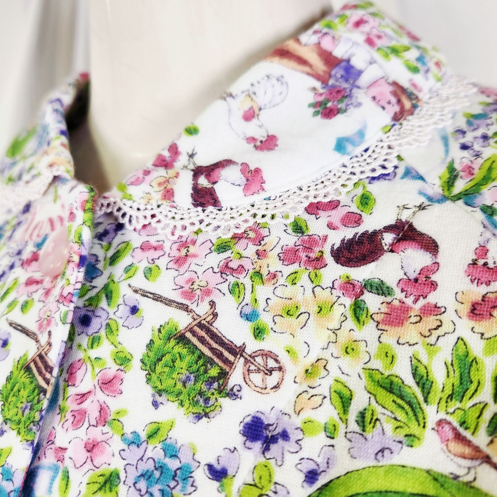 色違いで入荷 鴨居羊子パジャマ ♥ TUNIC 秋 冬物 襟付き全開パジャマ 60接結小花メルヘン 29327 白地花 日本製