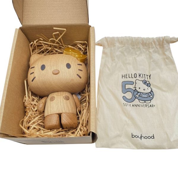  ボーイフッド BOYHOOD Hello Kitty 木製フィギュア ハローキティ 50周年記念 品 ゴールデンボウ ブラウン系 天然オーク材 S5Y270 棚付き小物 置物 インテリア小物