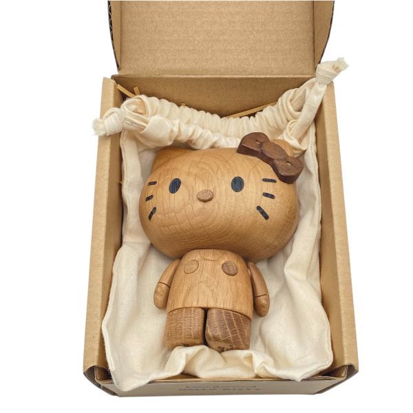 木製フィギュア ハローキティ