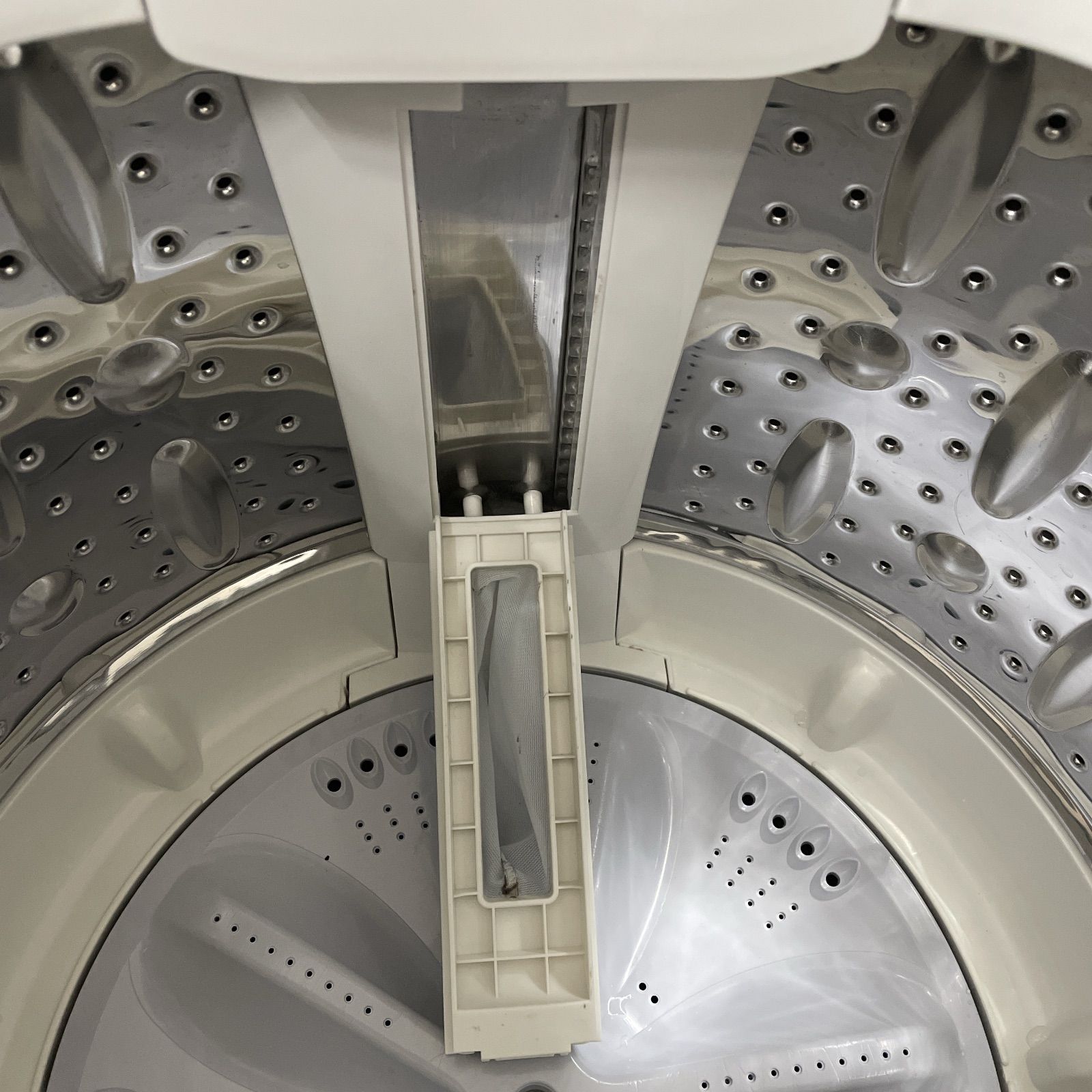  R 726 ☀️ 製の高年式 生活家電2点セット メーカー TOSHIBA SHARP 冷蔵庫 洗濯機 クリーニング済 縦型洗濯機本体 縦型洗濯機