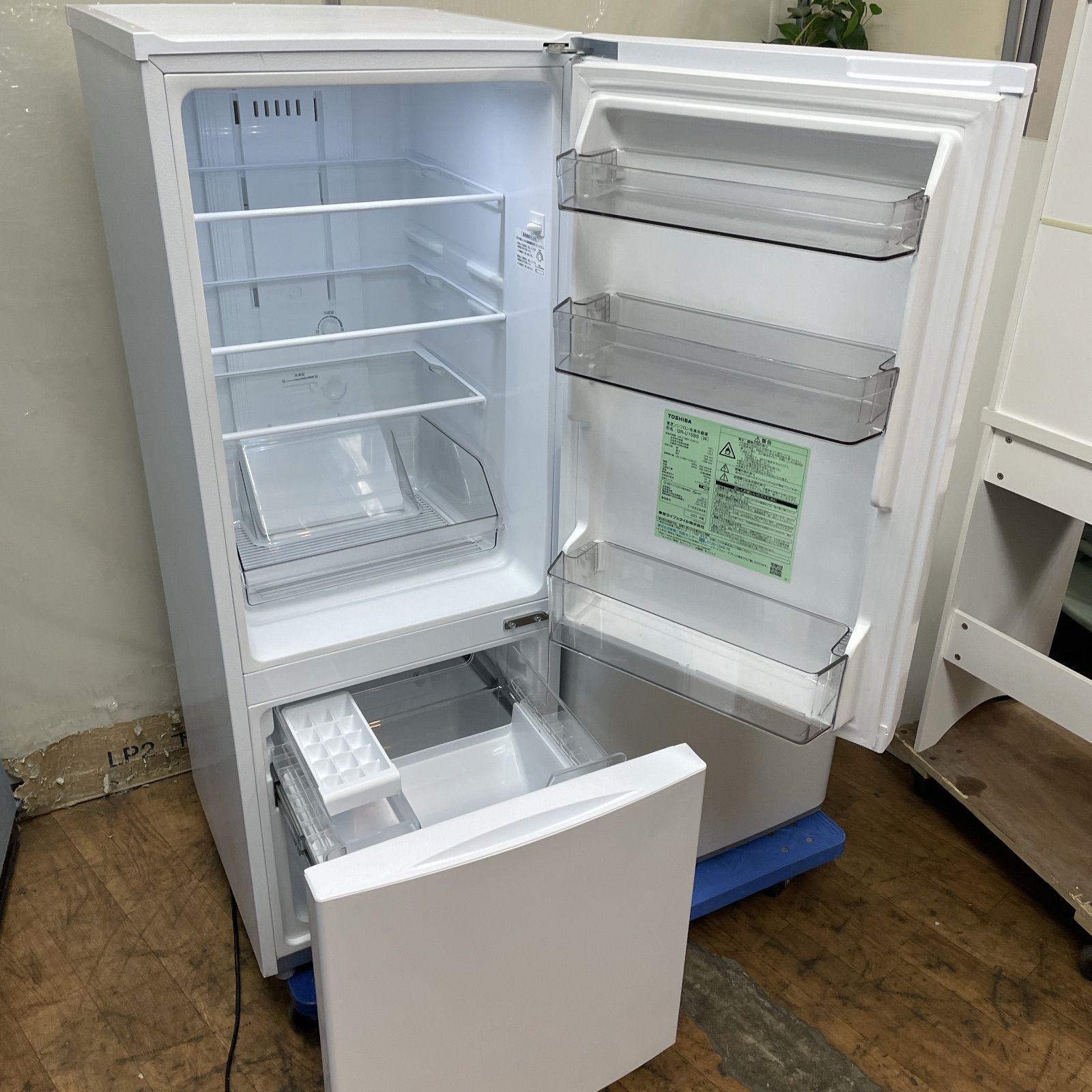 R 726 ☀️ 製の高年式 生活家電2点セット メーカー TOSHIBA SHARP 冷蔵庫 洗濯機 クリーニング済