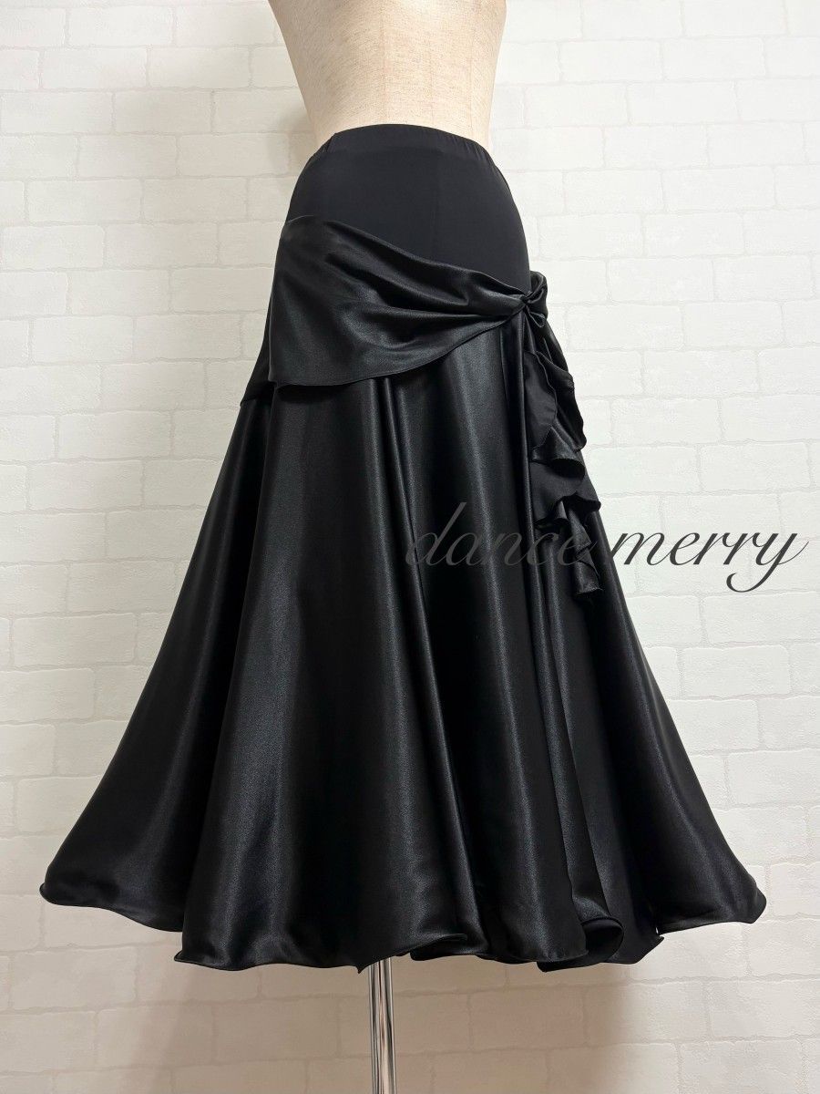 新品　社交ダンス　トップス　黒　ベージュ　サテン　パーティ　タンゴ　2922 新品 社交ダンス トップス 黒 ベージュ サテン パーティ タンゴ 2922