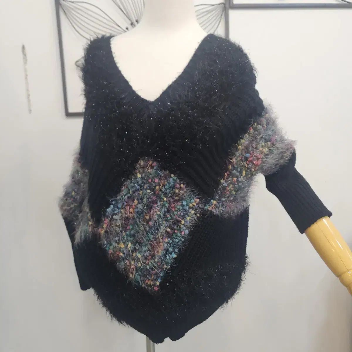 ☆ワンダフルワールド 全体刺繍 両側前ポケット ダウンジャケット 赤系