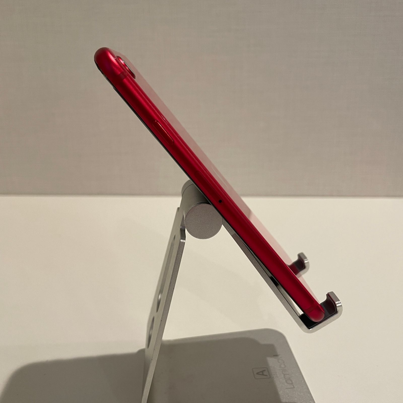  iPhoneSE 128 GB PRODUCT RED 第2世代 電池残量75 スマートフォン本体 スマートフォン 携帯電話