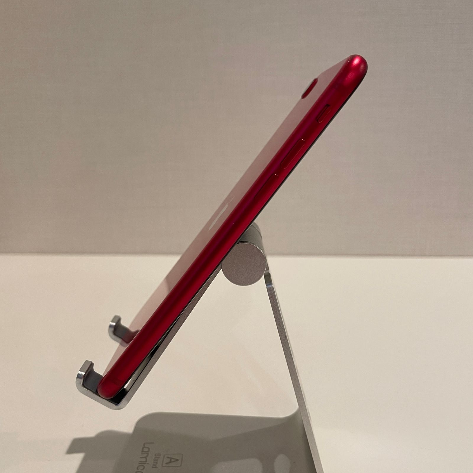 iPhoneSE 128 GB PRODUCT RED 第2世代 電池残量75