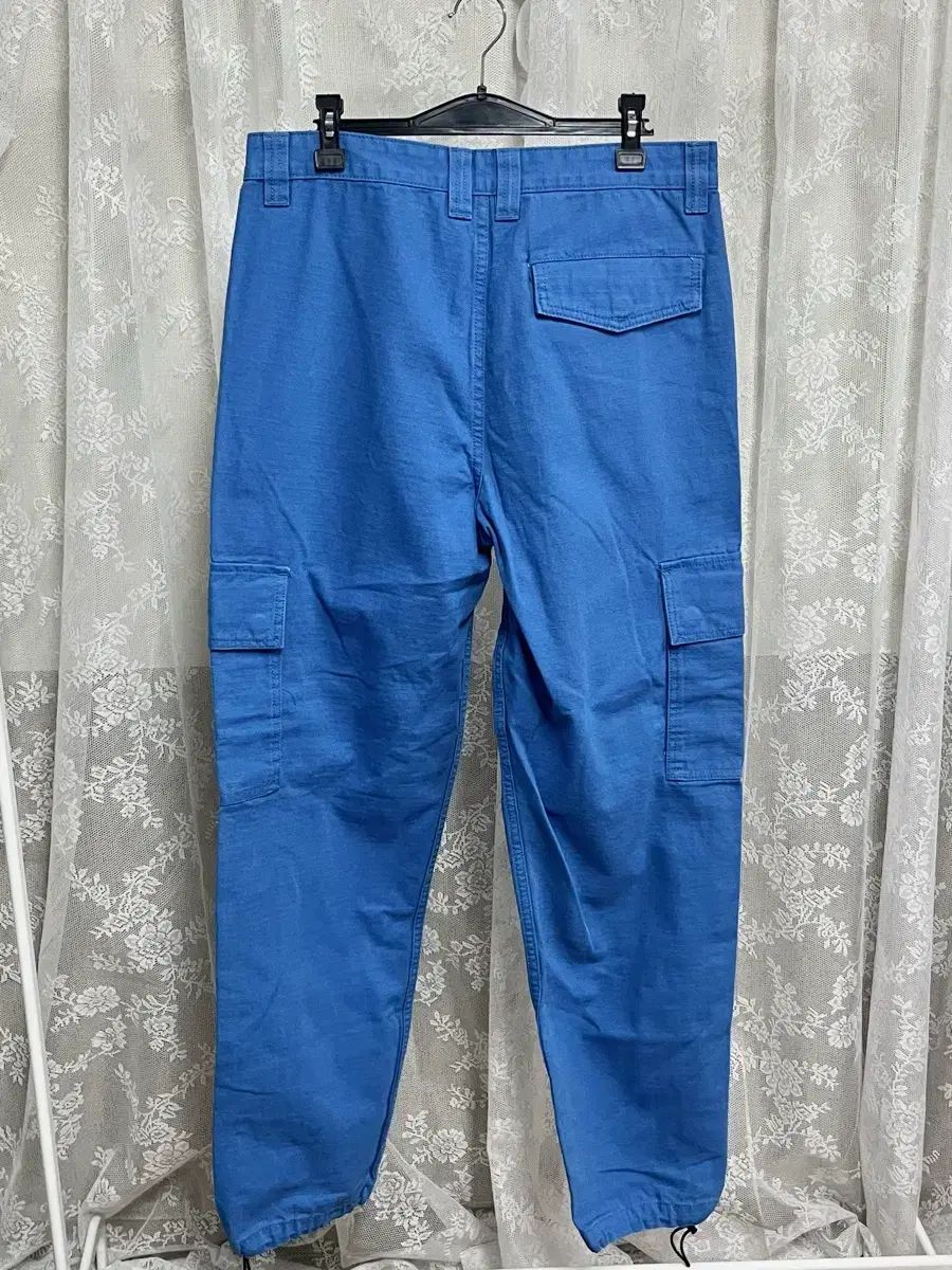 31 GUESS カーゴ コットン パンツ ブルー