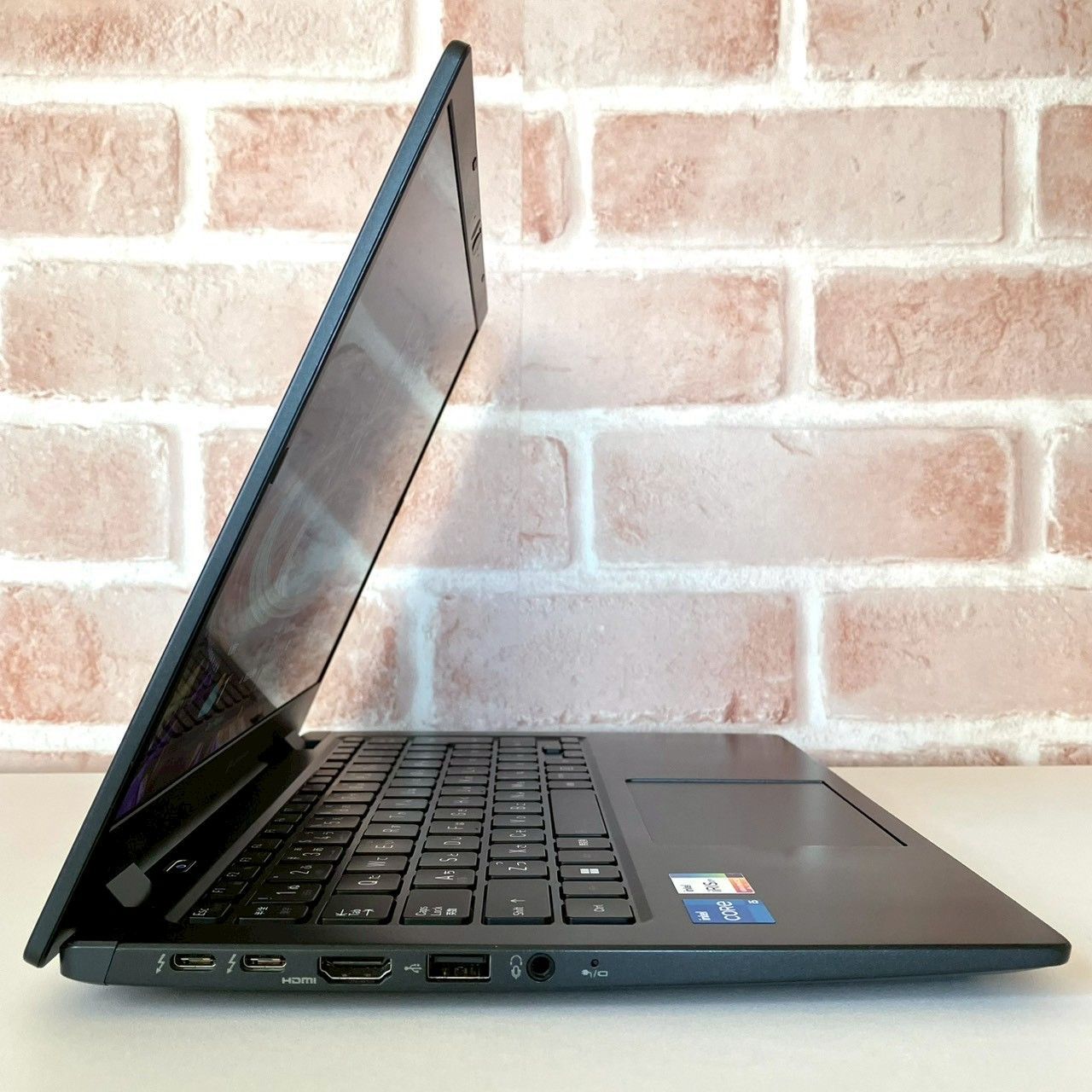 ☆年末&決算セール☆ 超軽量モデル 2022年製 第11世代i5 SSD512GB