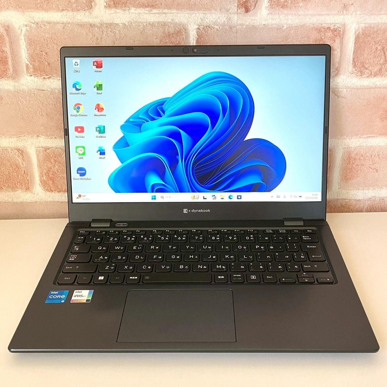 ☆年末&決算セール☆ 超軽量モデル 2022年製 第11世代i5 SSD512GB