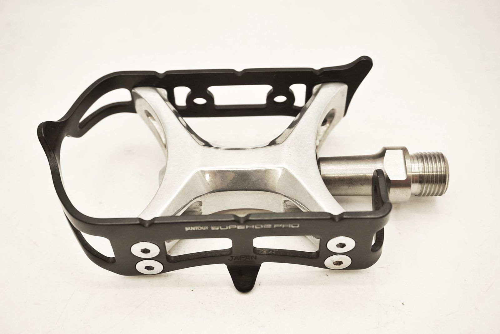SUNTOUR 「サンツアー」 SUPERBE PRO ペダル / 最新 バイチャリ有明店