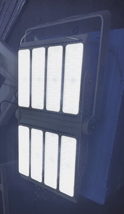  開封済 ♥品 アイリスオーヤマ LED投光器 102521 558投400 W FL 8 M-400 W-25-K 50-R 7-V 2 S 屋外照明 住宅設備