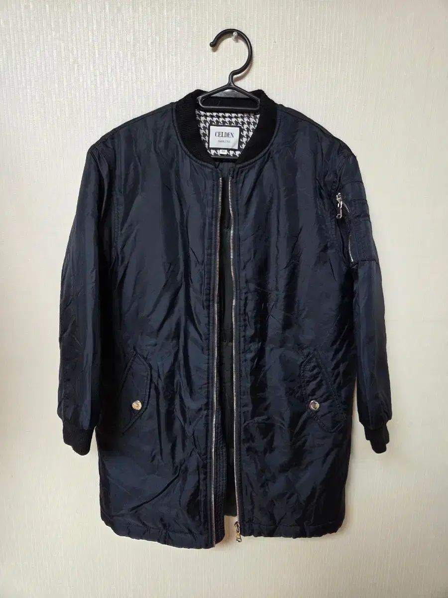 ビンテージヘルメット“Arai URBANE-GT カーティス・ロバーツ”