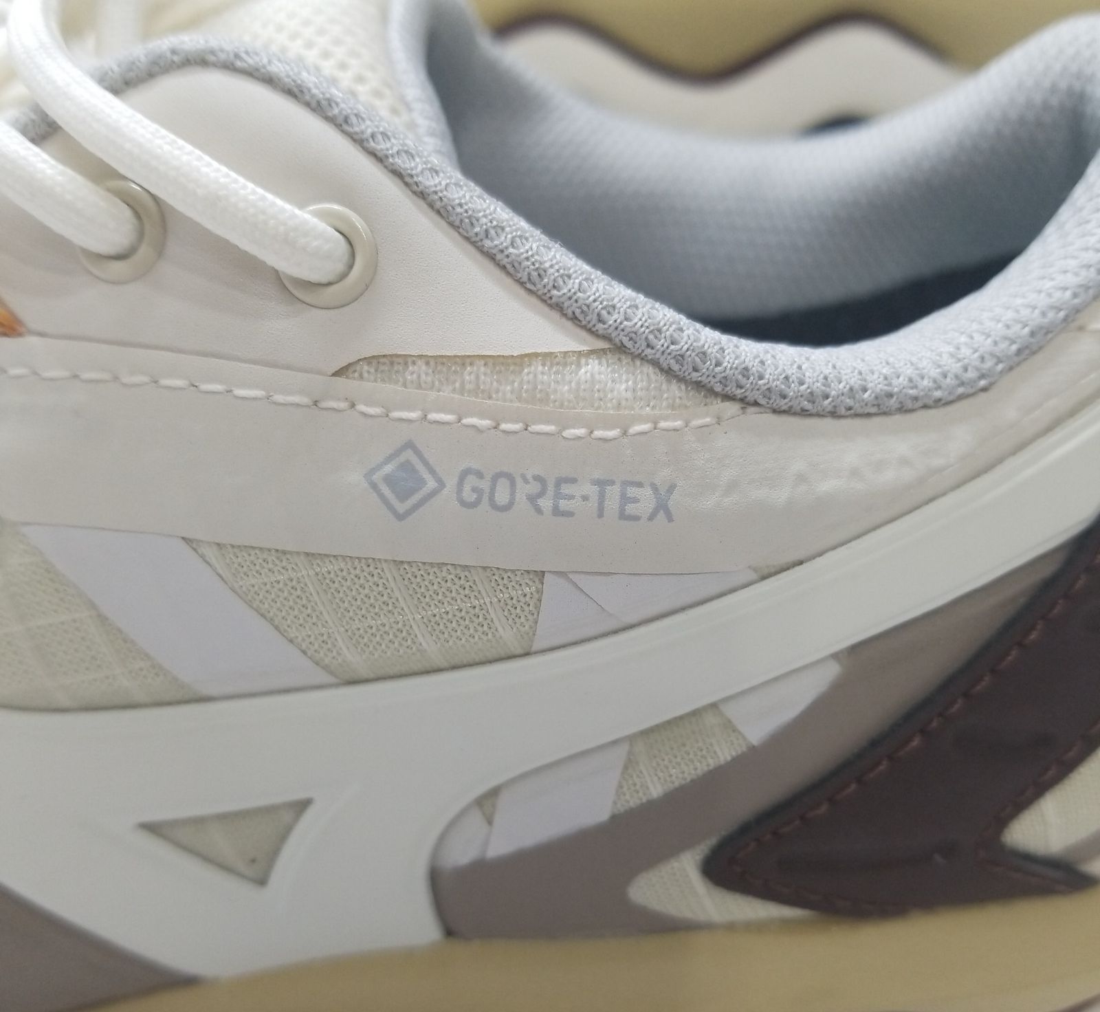 ゴアテックス マルチ