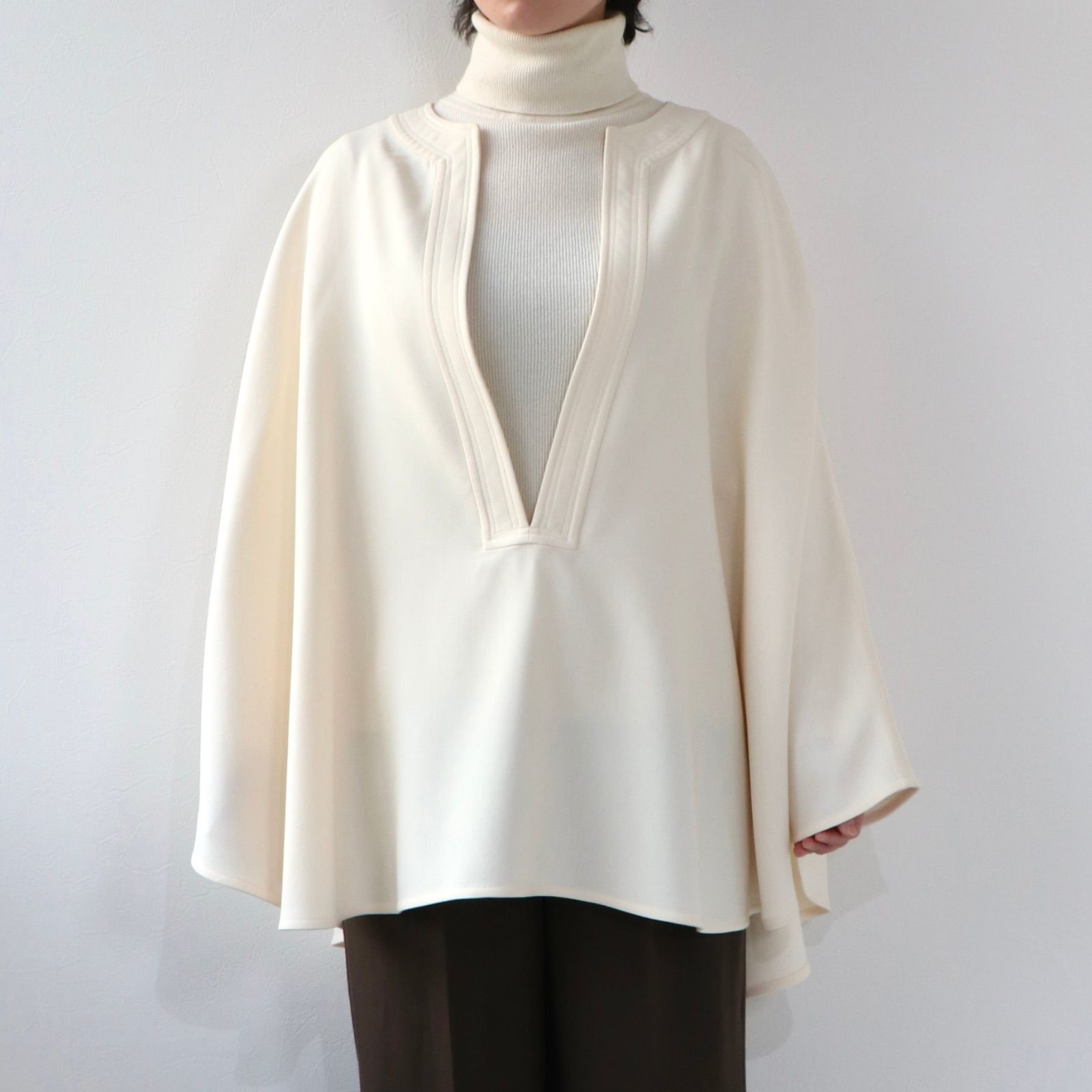 VALENTINO ケープ ウール シルク アイボリー ヴァレンティノ - メルカリ