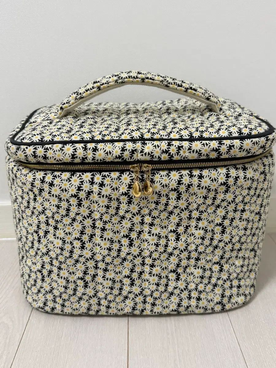 PRESENTプロジェクト ブラックデイジー コルダバッグ