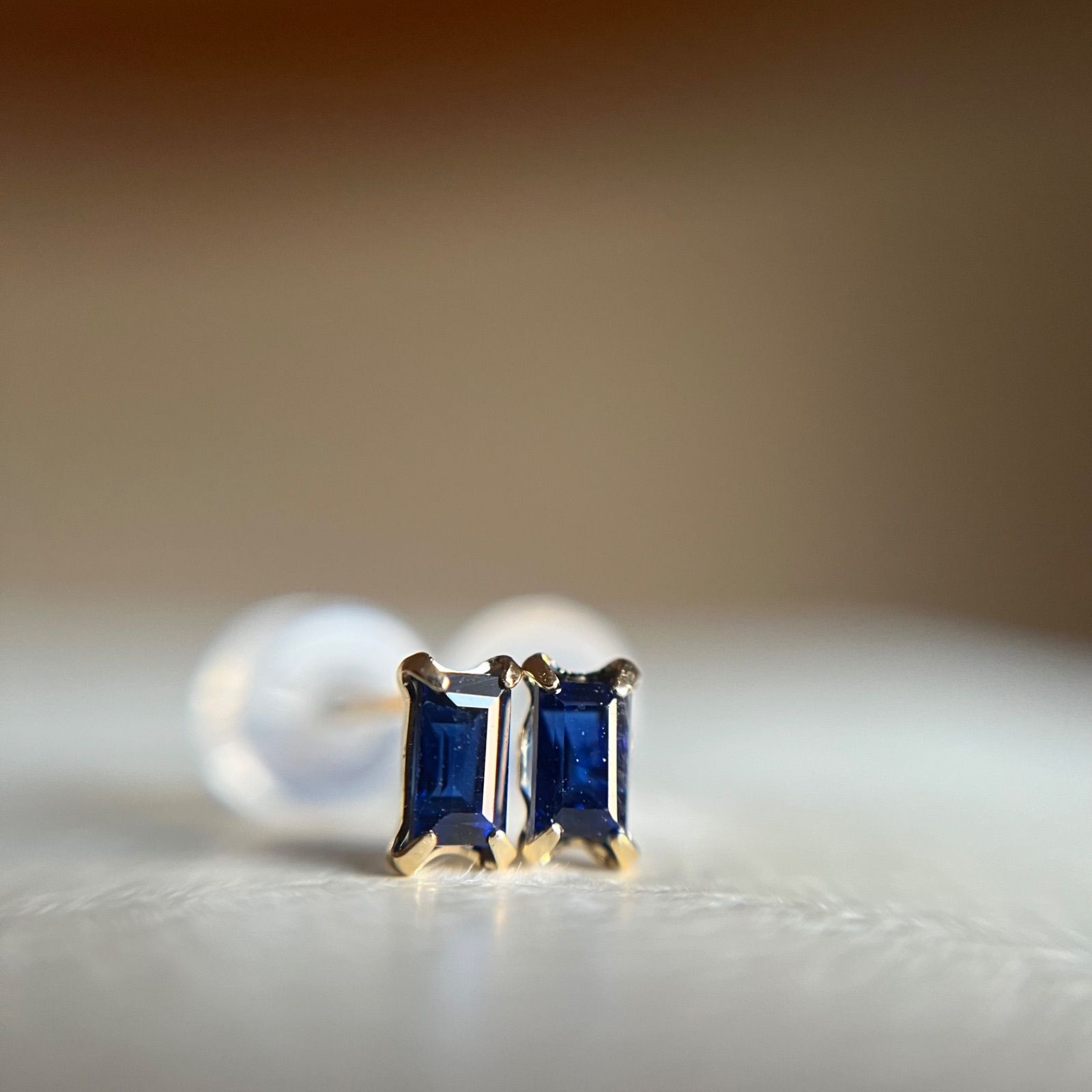 K18YG 天然石サファイア　ピアス sapphire 18金 バゲットカット K18YG 天然石サファイア ピアス sapphire 18金 バゲットカット