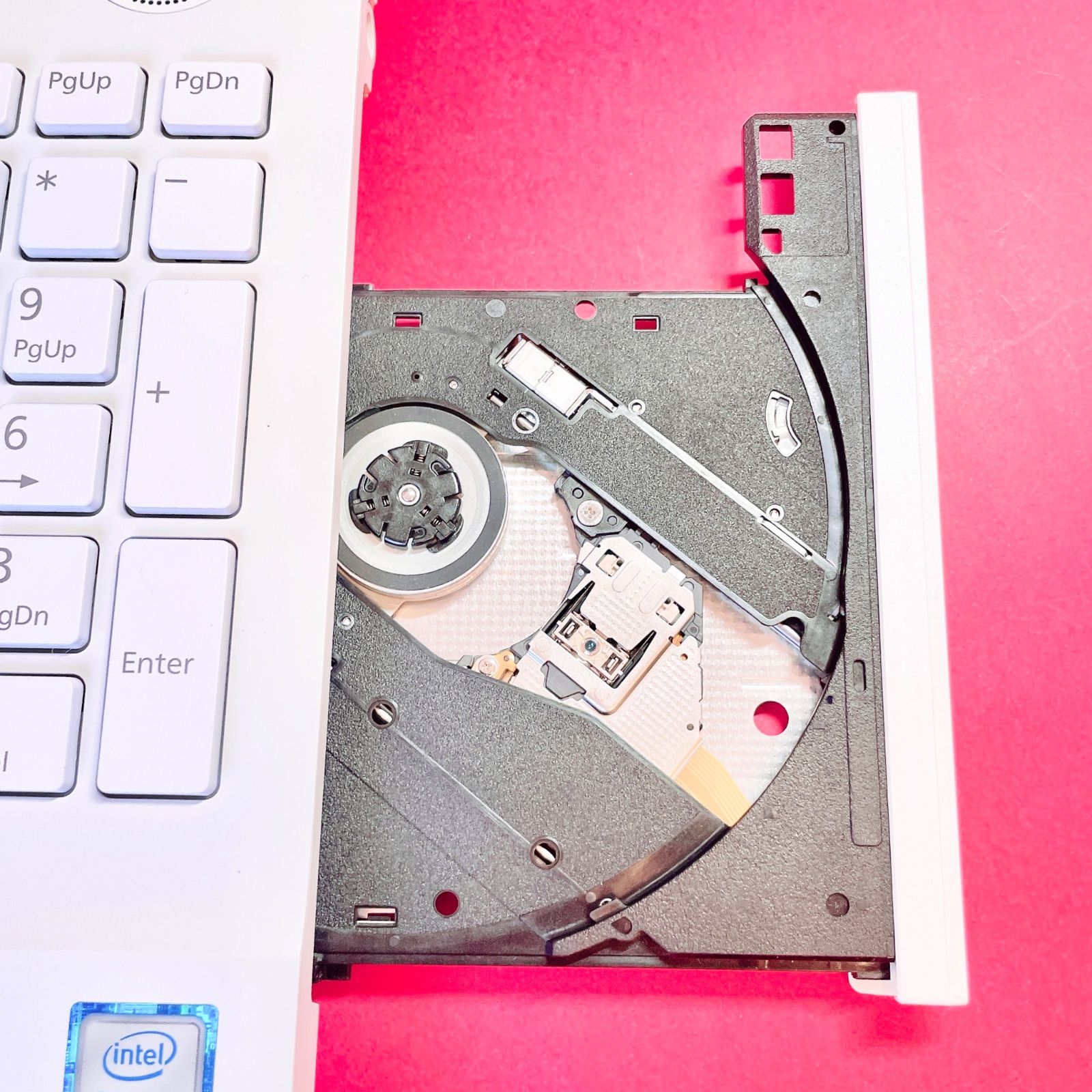 たっぷり大容量1TB❣️Corei7✨️1TB✨️薄型ノートパソコン おしゃれ