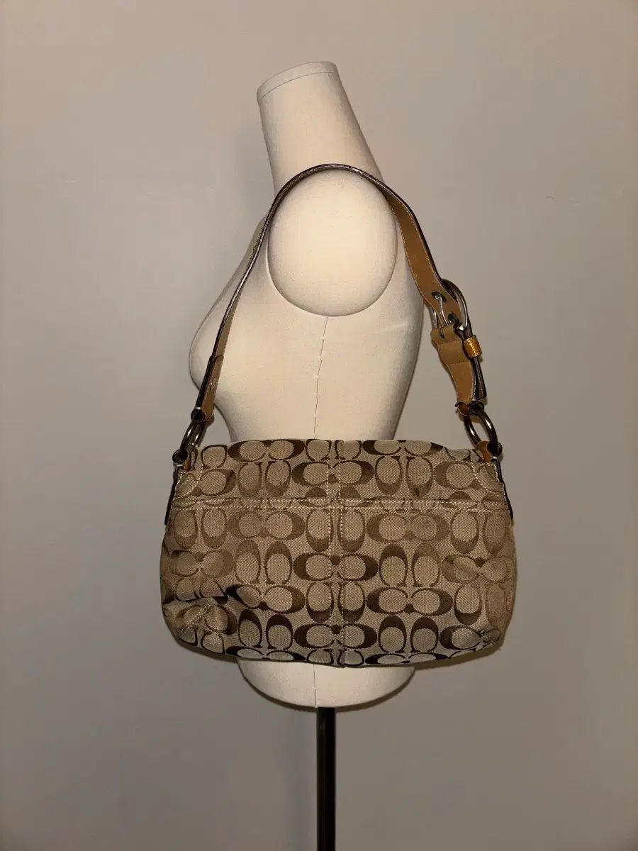 Coach signature Shoulder Bag