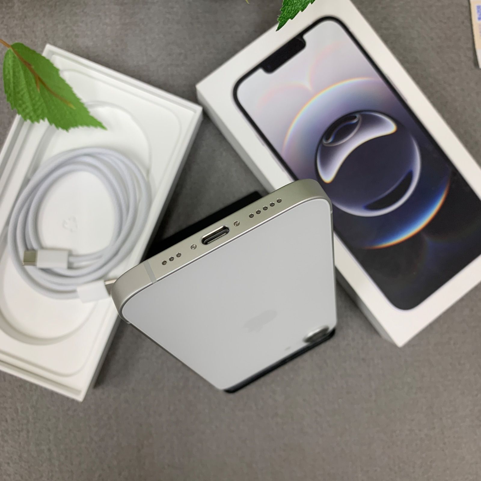 バッテリー純正 100% iPhone 16e 128GB ホワイト 国内版SIMフリー送料