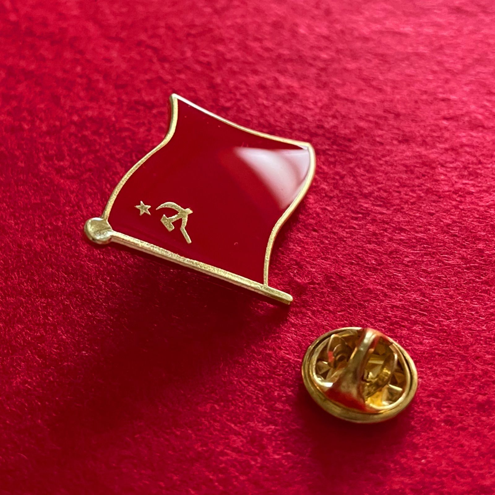 ピンバッジ◇ソビエト連邦国旗◇ソ連国旗◇社会主義◇鎌と槌◇CCCP