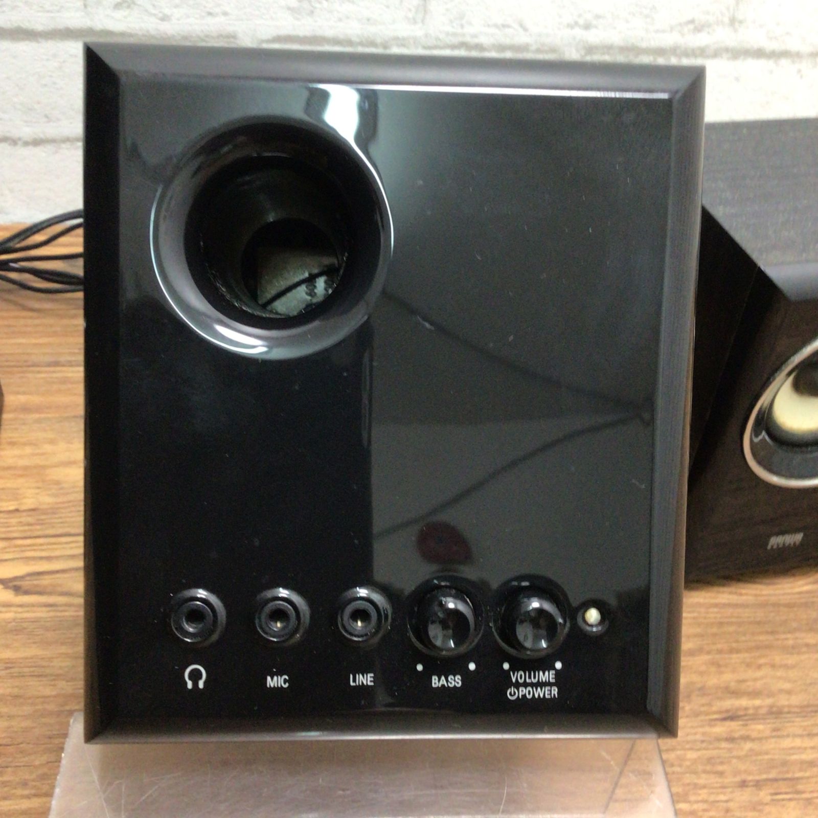 12093 サンワサプライ 木製 2.1ch マルチメディアスピーカー MM