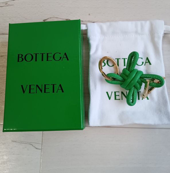 1 2日発送 BOTTEGA VENETA ボッテガ キーリング パラキート