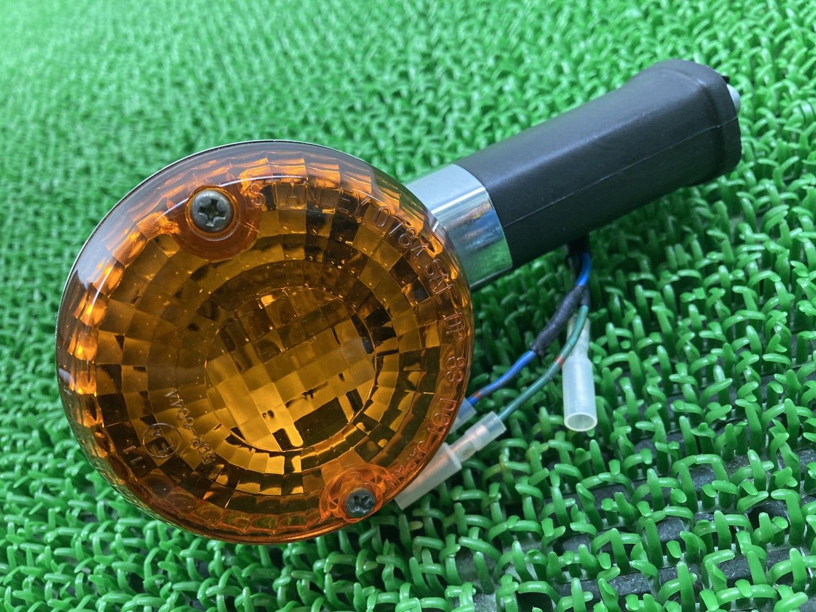 ゼファー750 フロントウインカー 片側 0792 カワサキ 純正 中古 バイク 部品 ZR750C 割れ欠け無し 品薄 希少品 即日発送 Uo