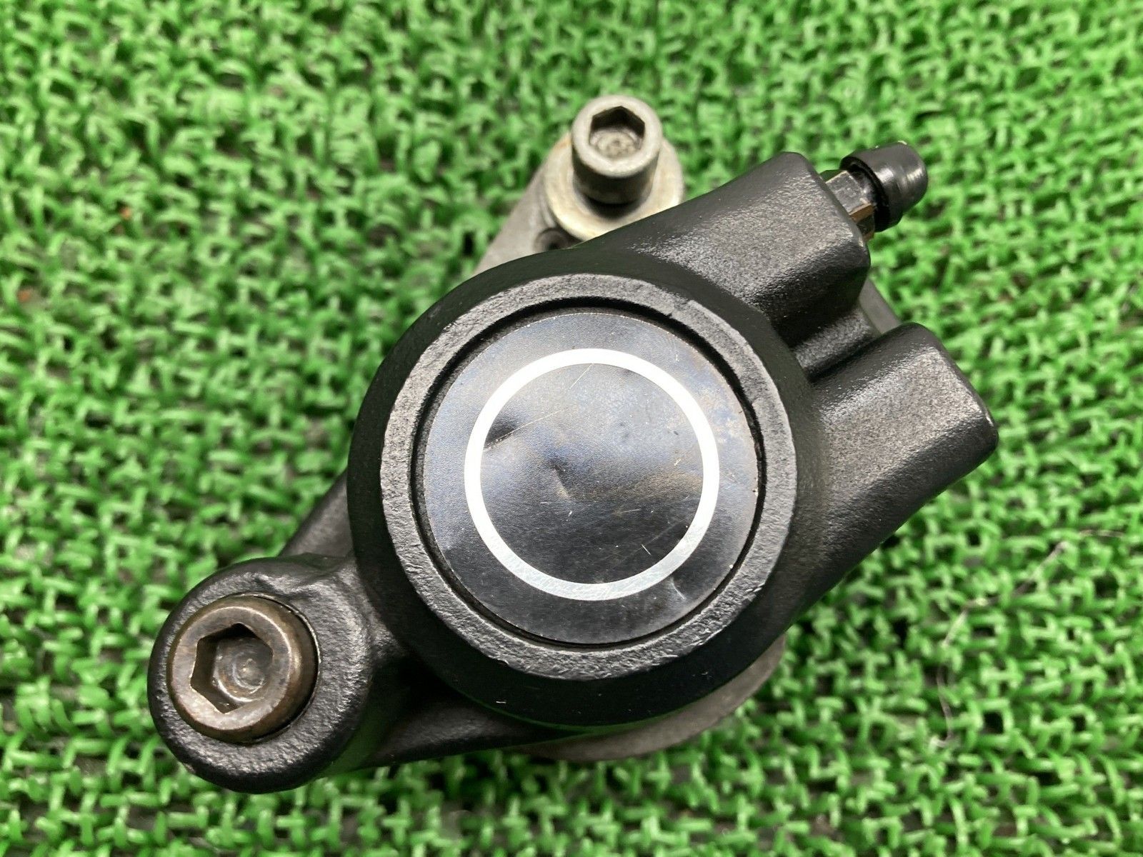 ソフテイル フロントブレーキキャリパー ハーレー バイク 部品 FLST FXST EVO エボ 割れ欠け無し 車検 Iv