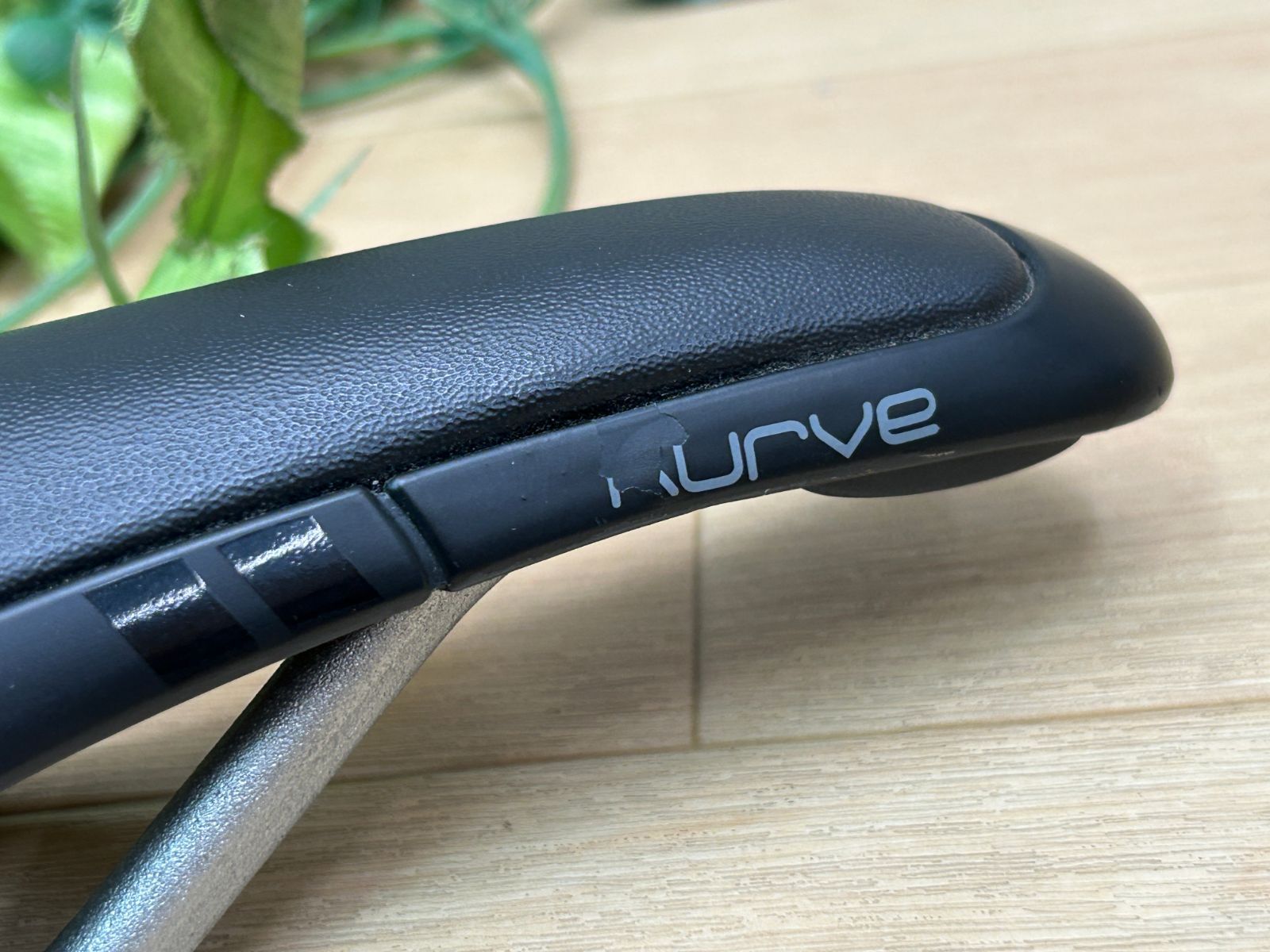 ☆ テルスポ イチ推し!! 良品!! fi'zi:k KURVE BULL 231g MOBIUS SOFT