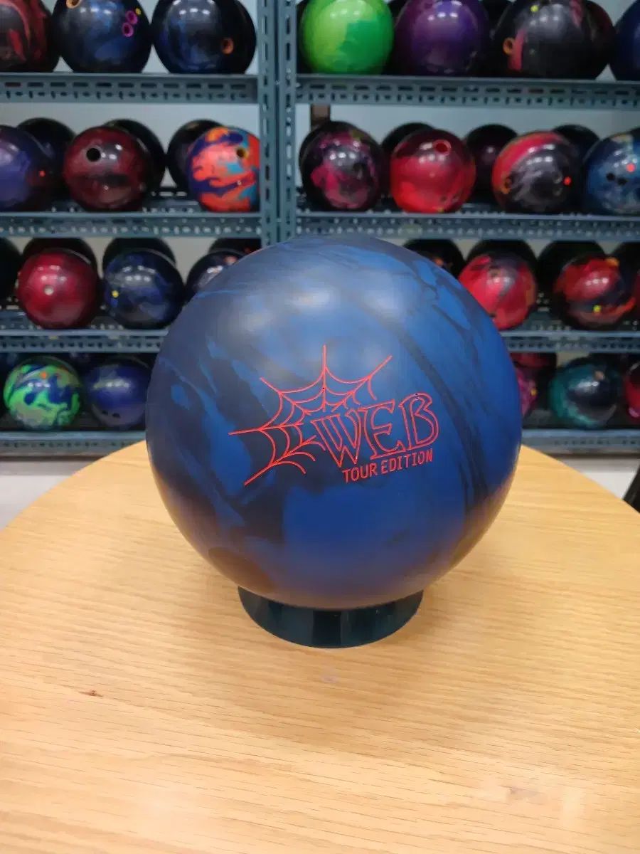 ボーリングボール 完 15p ウェブ ツアーエディション ハイブリッド 人気