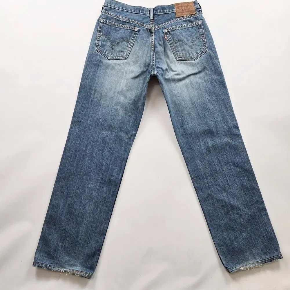 アンティーク フランス カワラナデシコと蝶の立体手刺繍 スカラップ