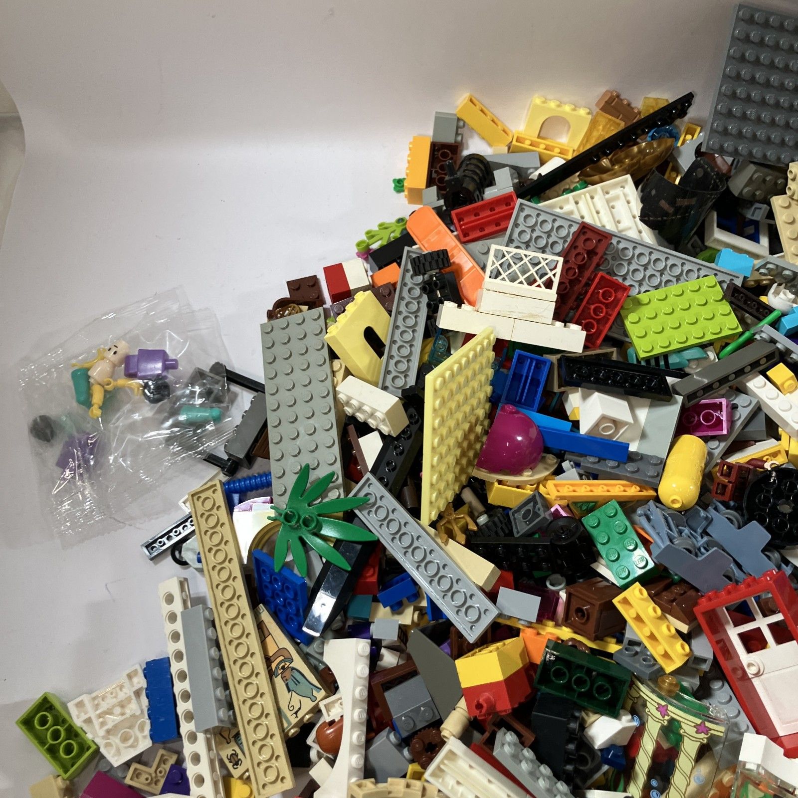 LEGO レゴ パーツ 基礎版 など 大量 約8㎏ まとめ商品 ブロック玩具 知育玩具 品 8 3 kg