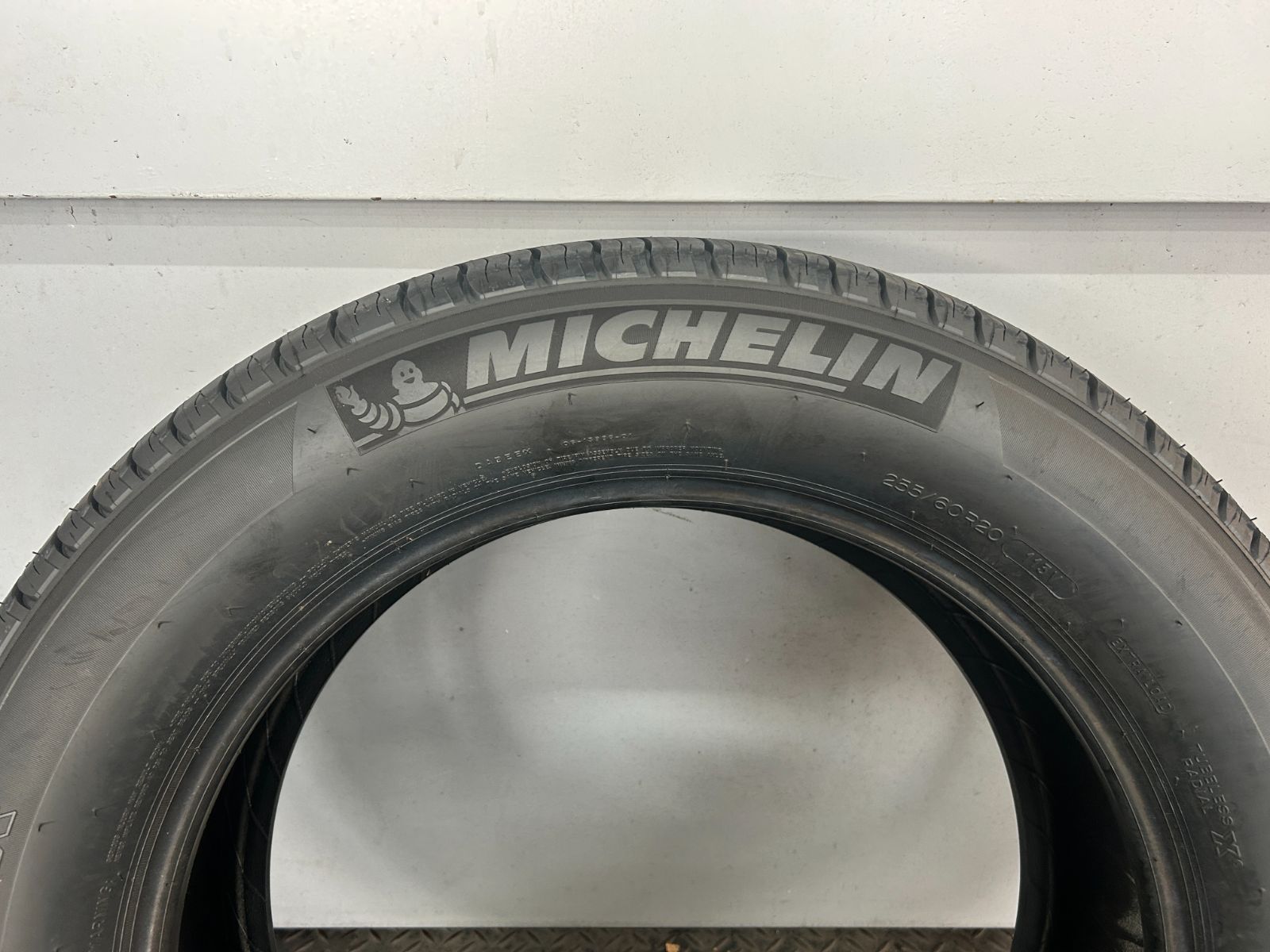 ミシュラン Michelin TUOR HT 255 60 R 20 97 Y 1本のみ