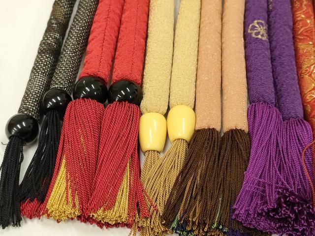 平和屋着物●和装小物 上質な帯締め10本セット 丸ぐけ 大島紬 暈し 金糸 金彩 銀通し 木玉 撚り房 ay