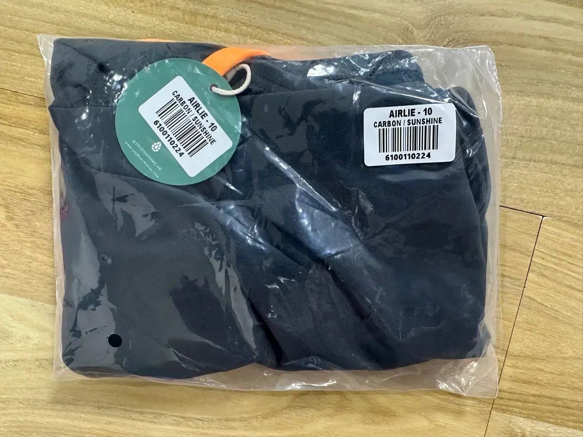 ジェイド エア リー カーボン サンシャイン 水着 サイズ 10