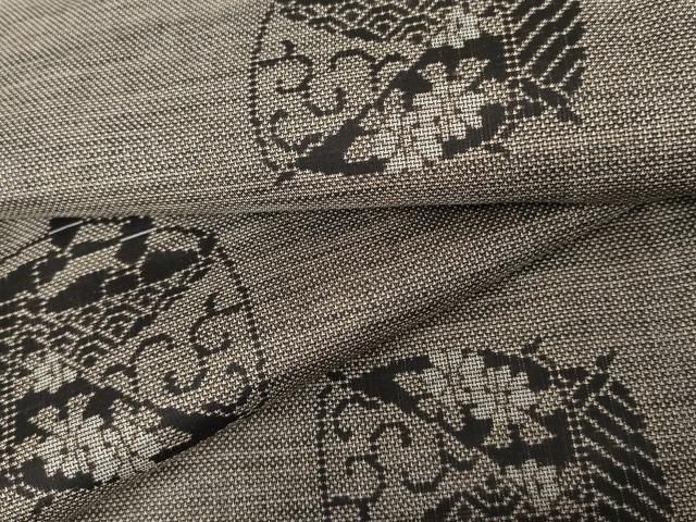 平和屋着物 本場大島紬 泥染め カタス9マルキ 花糸巻 正絹 cs