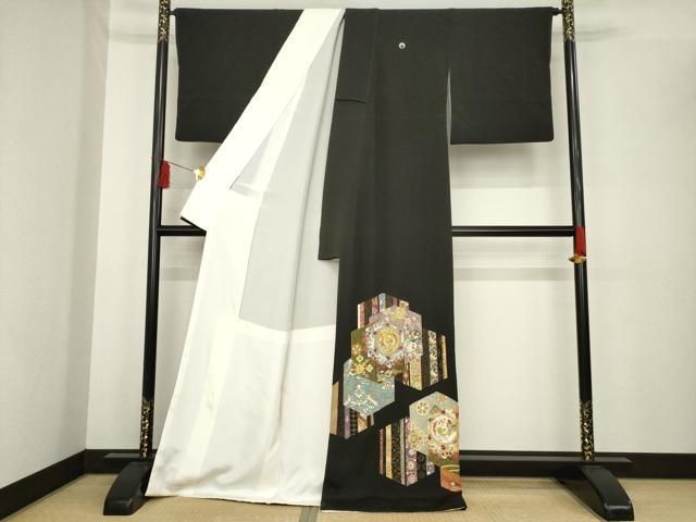 平和屋着物○創業460年・千總 黒留袖 駒刺繍 亀甲花鳥文 金彩 伊勢丹