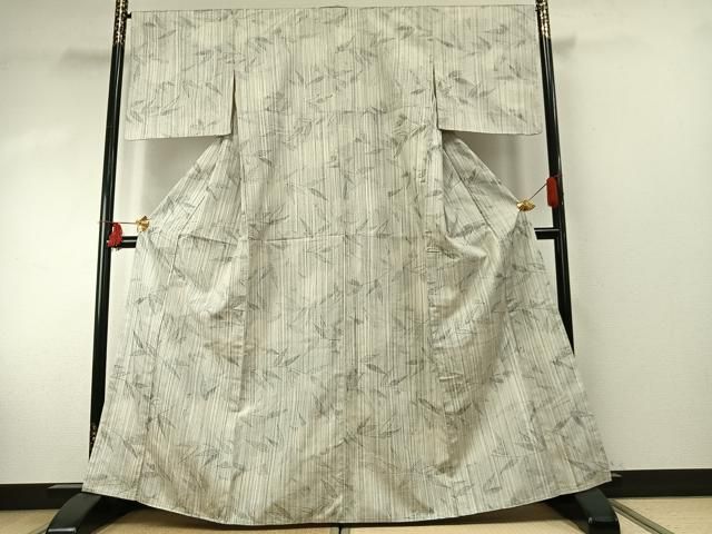 平和屋着物 上質な紬 草葉文 正絹 fy