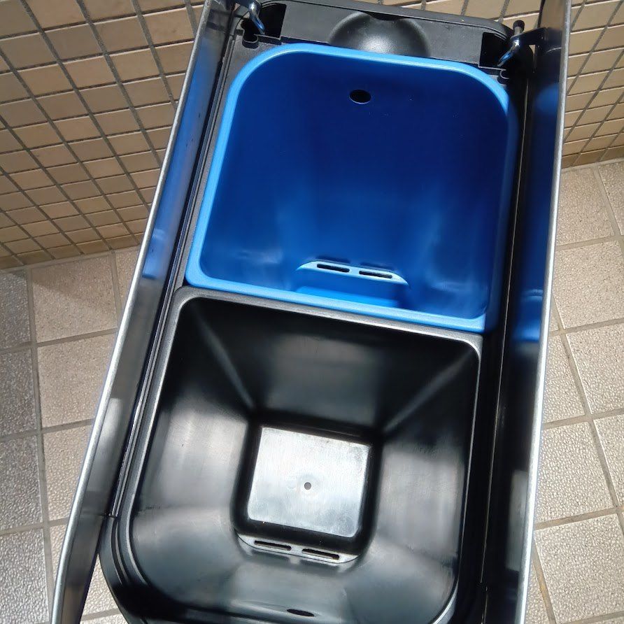 バタフライステップカン 30L | シンプルヒューマン公式 バタフライ