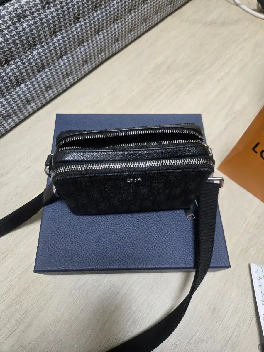 ディオール ストラップ メッセンジャーバッグ