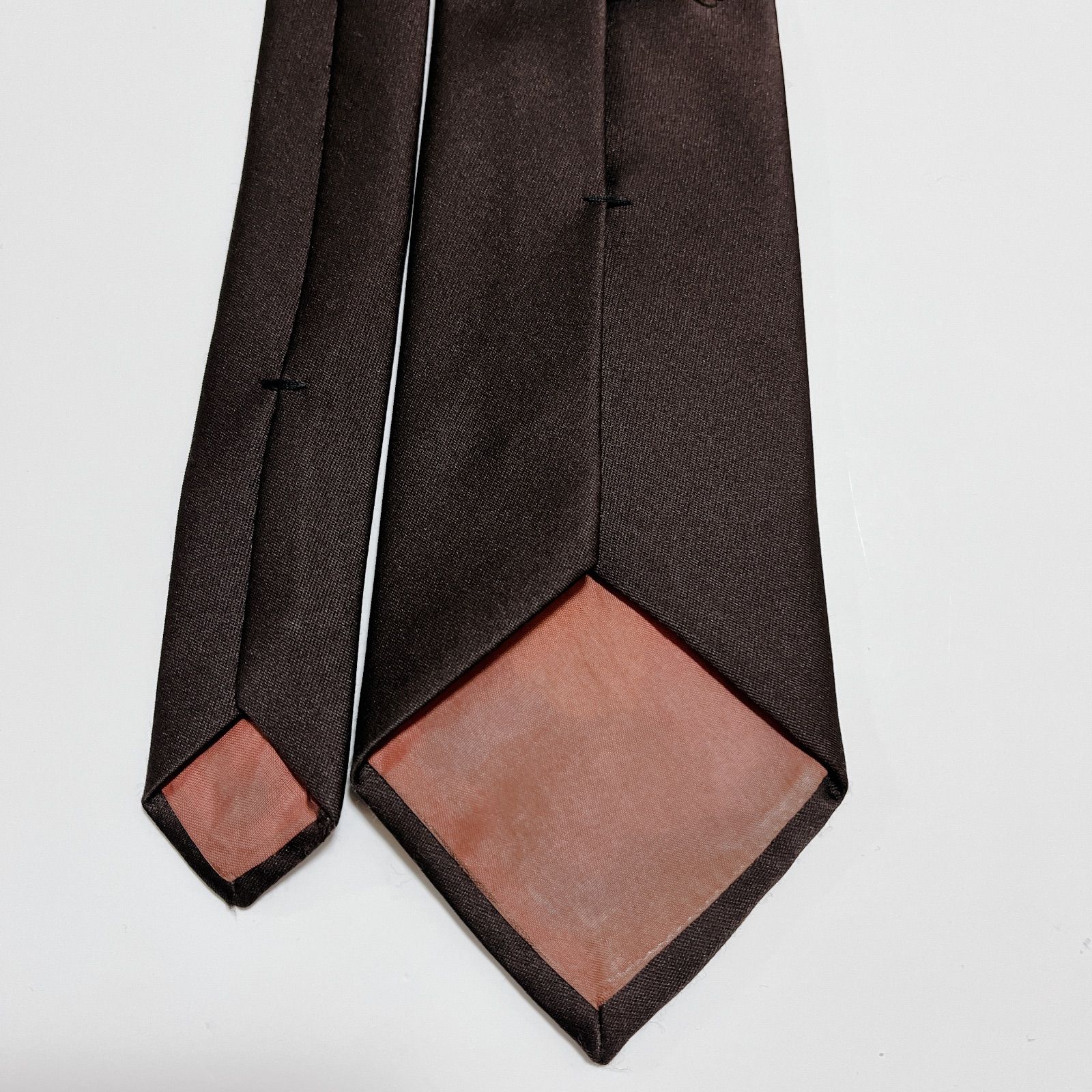 美品 イヴサンローランネクタイ ハイブランド ソリッドタイ 無地 光沢