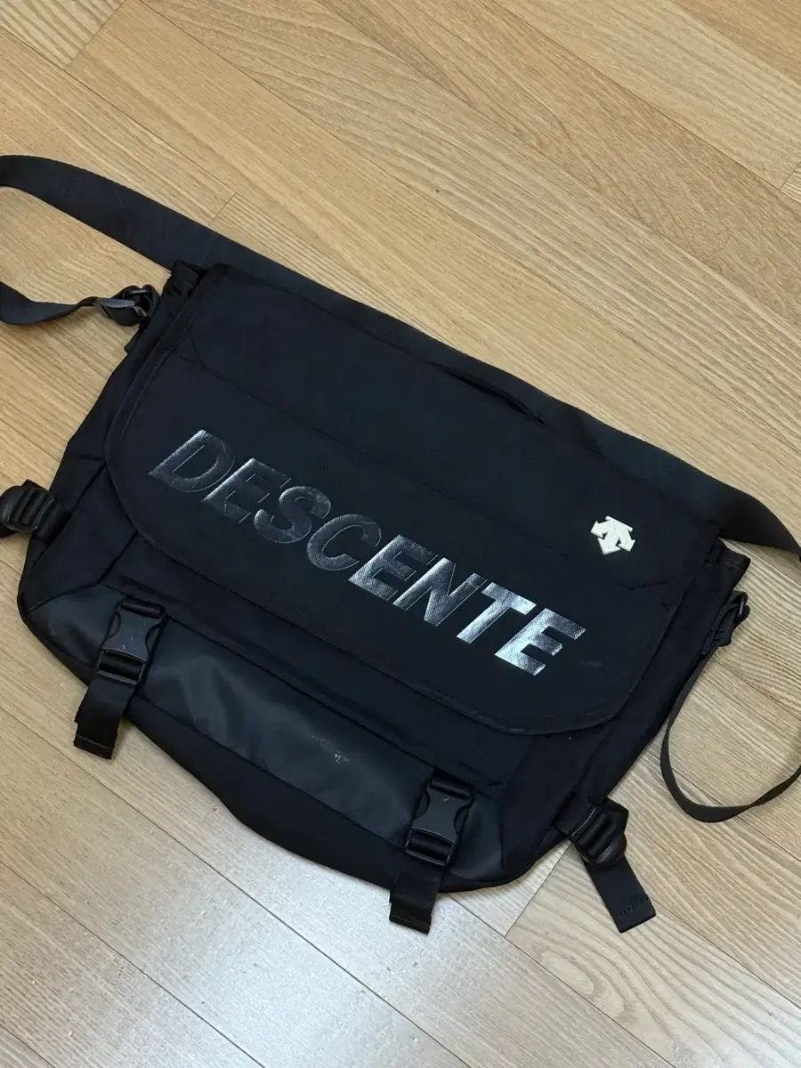 UNDERCOVER アートプリント ファー付きメンズモッズコート　サイズ2 UNDERCOVER アートプリント ファー付きメンズモッズコート サイズ2