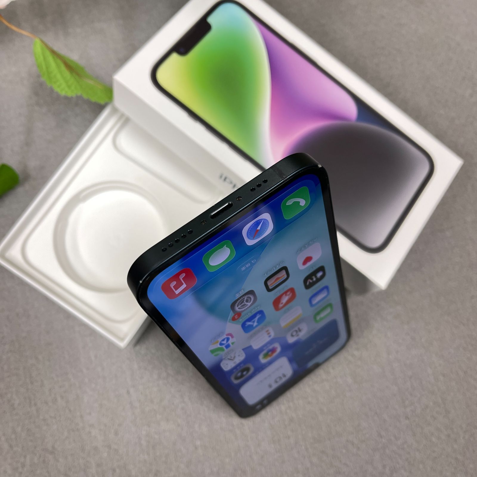 バッテリー97% iPhone 14 128GB ミッドナイト国内版SIMフリー送料無料