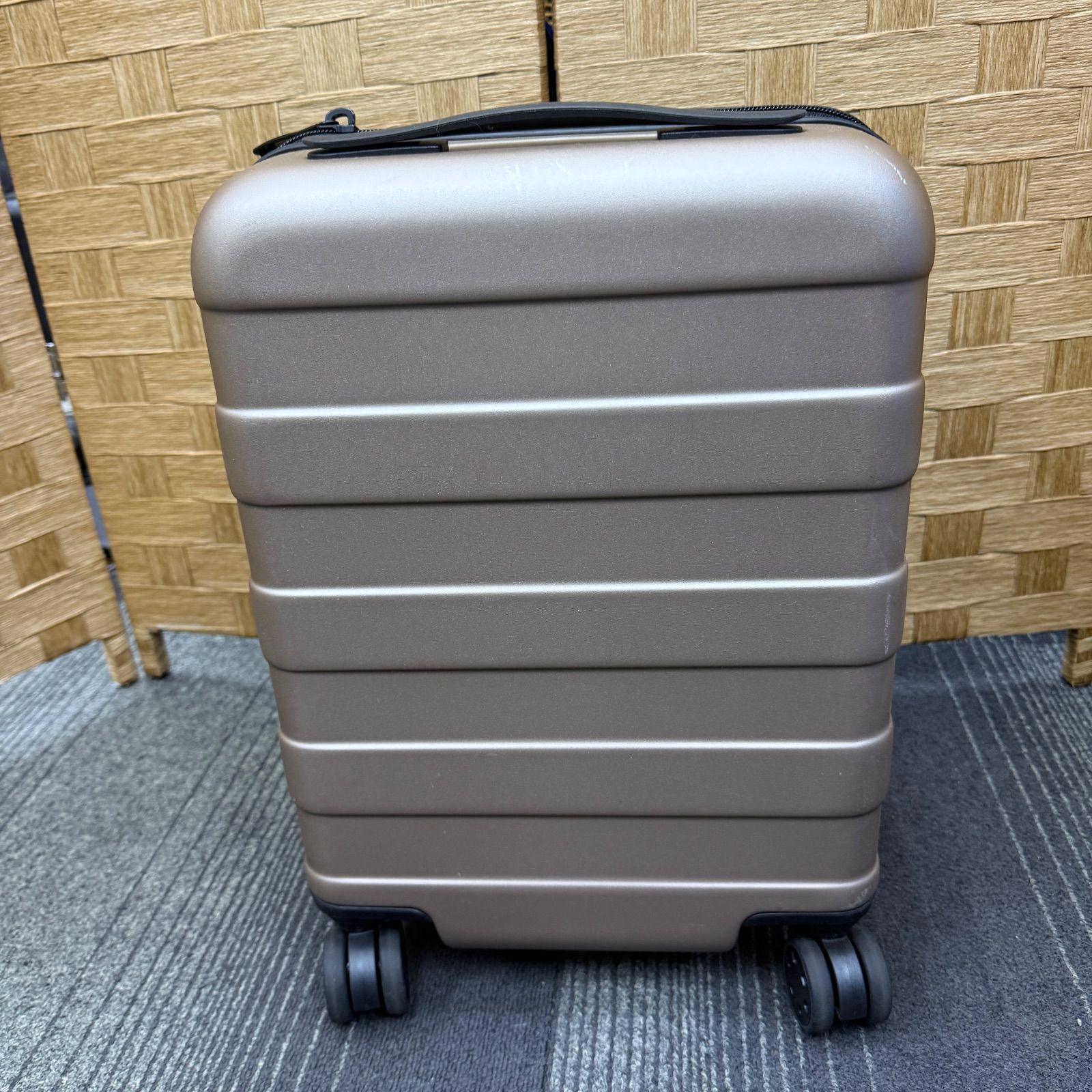 ☆無印良品 ハードキャリーケース☆20L バーを自由に調節できる - メルカリ